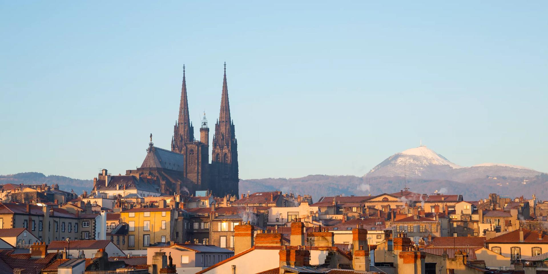 Vol Paris ClermontFerrand pas cher dès €118 A/R Billets d’avion vols ClermontFerrand Air