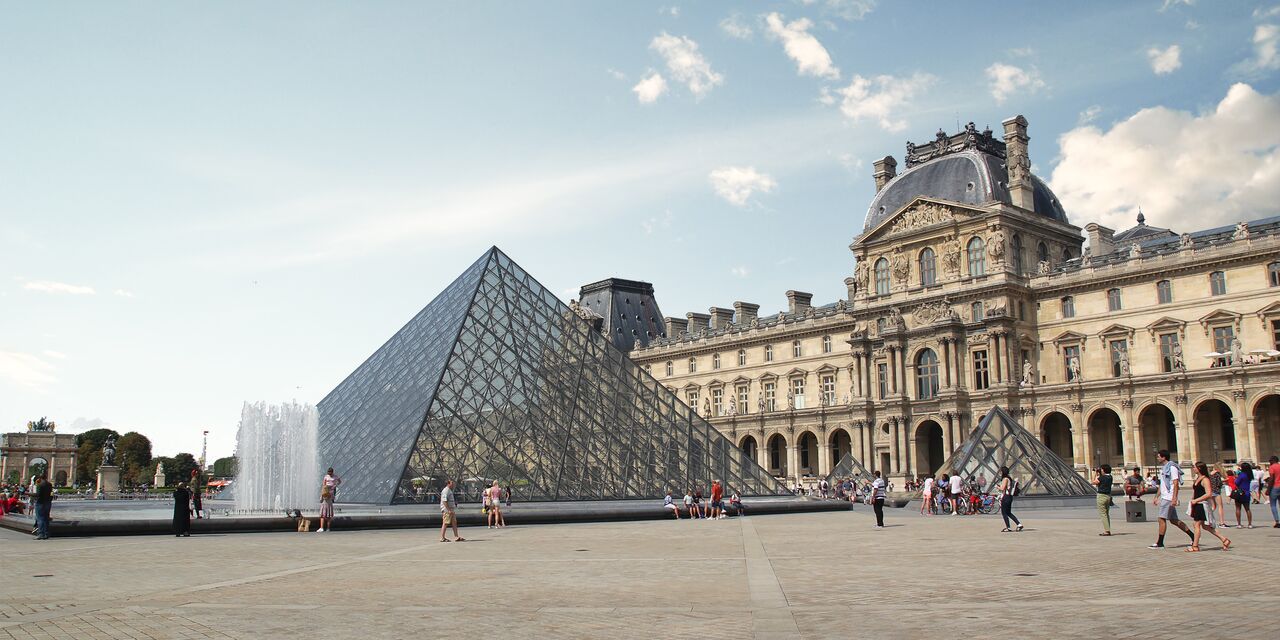 Paris Der Louvre Hat Fur Die Da Vinci Ausstellung In Grossen Massstaben Gedacht