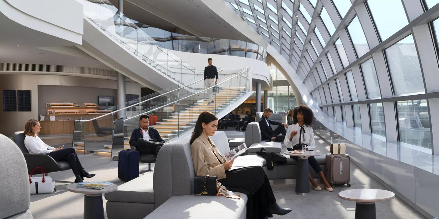 Who is eligible for Air France lounge access?