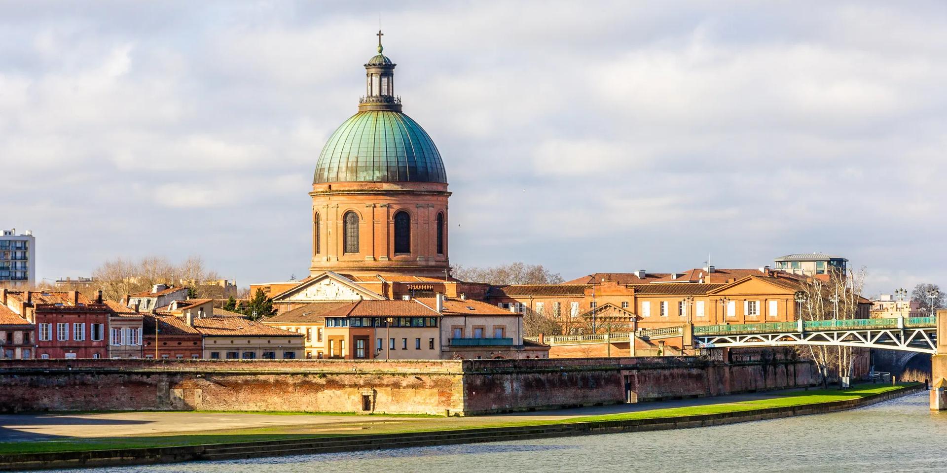 Vol Saint Denis Toulouse pas cher dès 811€ A/R Billets d’avion vols