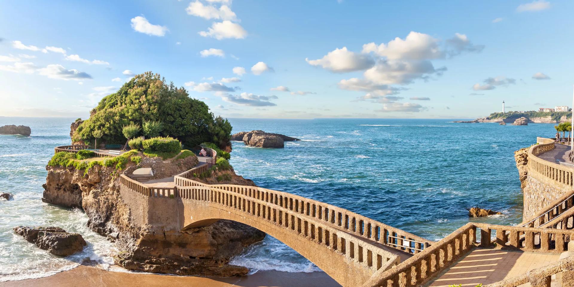 Vol FortdeFrance Biarritz pas cher dès 657€ A/R Billets d’avion vols Biarritz Air France