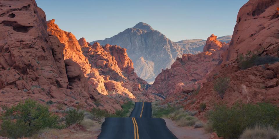 Las Vegas, road in the Valley of Fire State Park, Overton Nevada