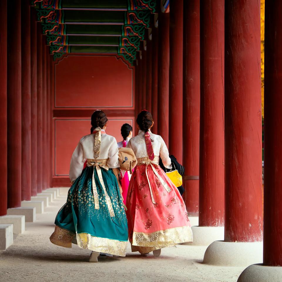 Air France - Korean girls in hanbok dress