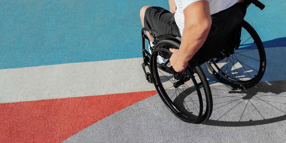 Disabled-Woman-With-Luggage