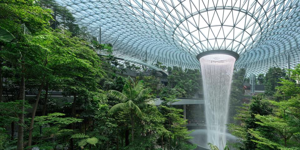 Singapore, Changi waterfall