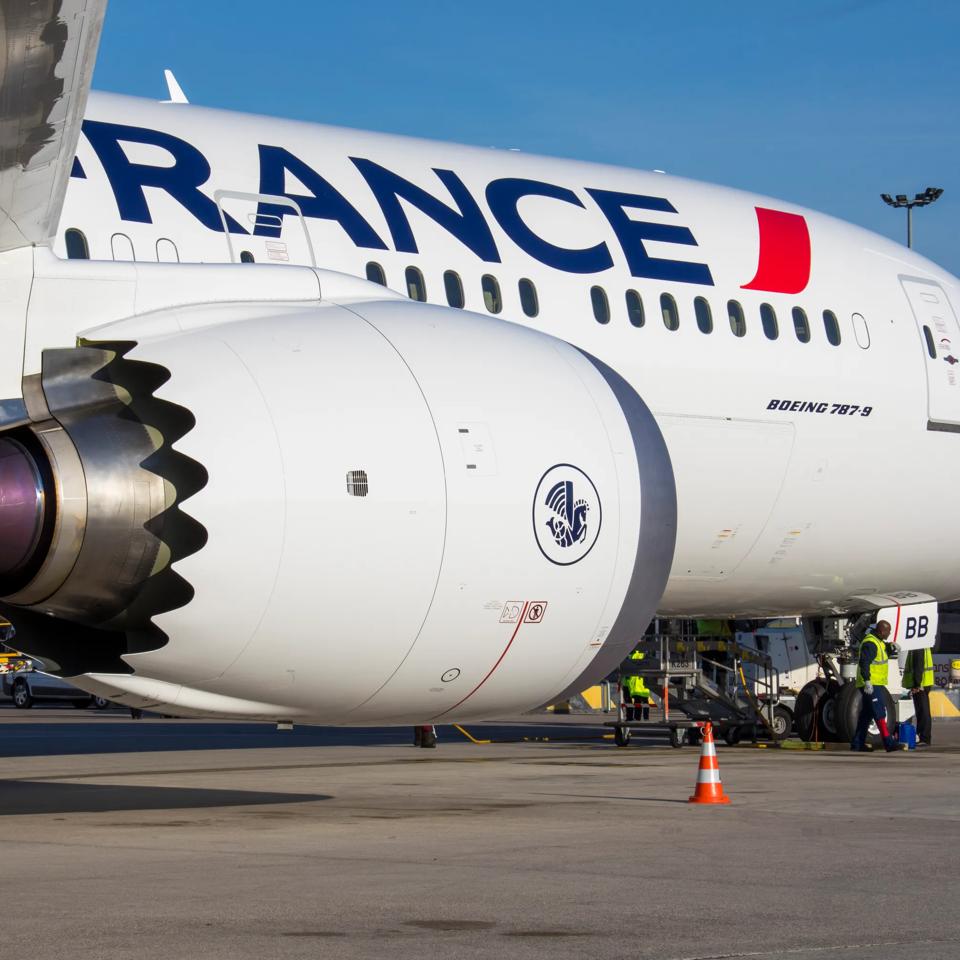 B787