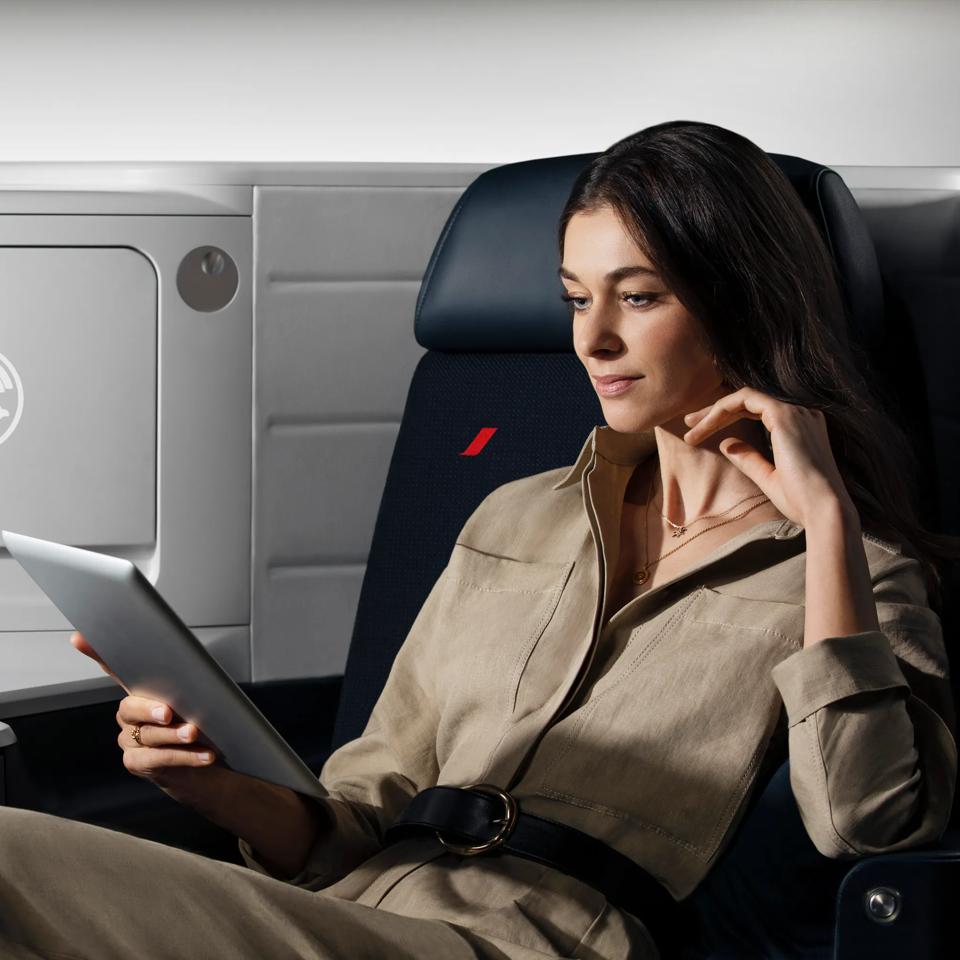 woman in business class