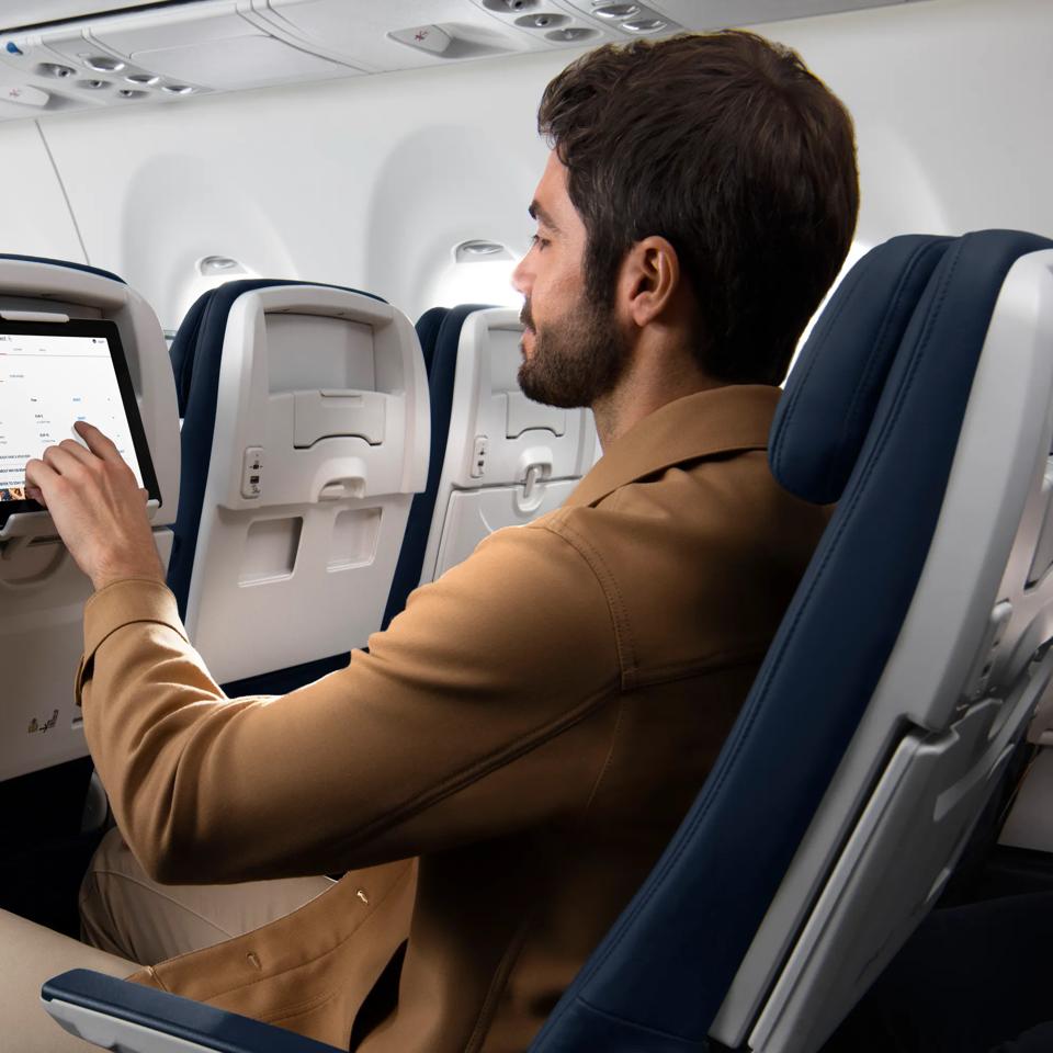 Person using inflight WiFi