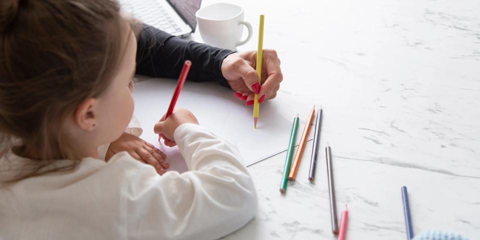 Mother-And-Daughter-Drawing